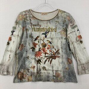 Studio Gem Q. Large Hummingbird Stretch Knit Crew Neck 3/4 Sleeve Artsy Boho Top